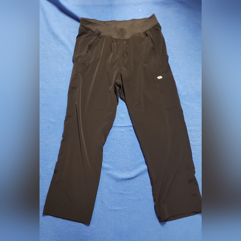 Scrub set